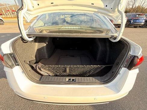 New 2025 Nissan Versa SR w/ Trunk Package image 14