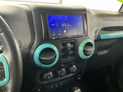 Used 2015 Jeep Wrangler Unlimited Sport w/ Quick Order Package 24S image 9