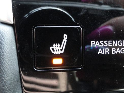 Used 2018 INFINITI Q60 LUXE w/ Sensory Package 2.0T Luxe image 19