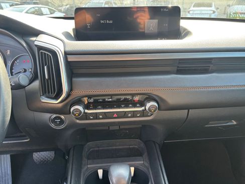 Used 2025 MAZDA CX-50 2.5 Hybrid w/ Premium Plus Pkg AWD/4WD image 17