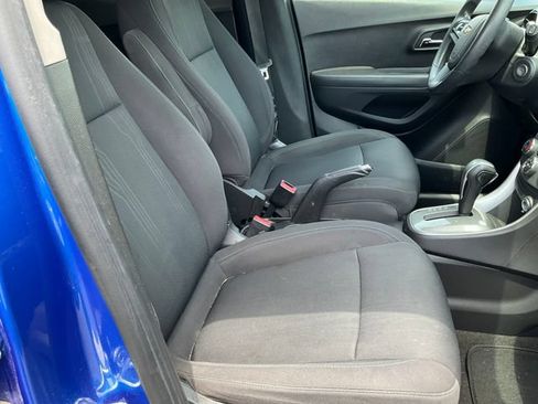 Used 2016 Chevrolet Trax LT FWD image 9