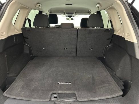 Used 2023 Nissan Rogue SV FWD image 25