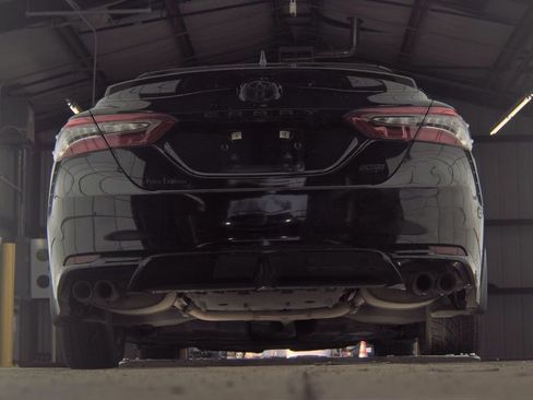 Used 2023 Toyota Camry XSE image 19