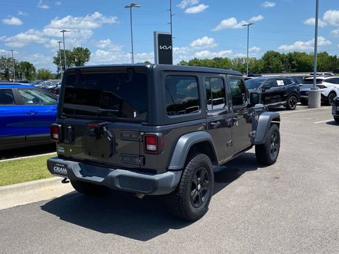 Used 2019 Jeep Wrangler Unlimited Sport S AWD/4WD image 7