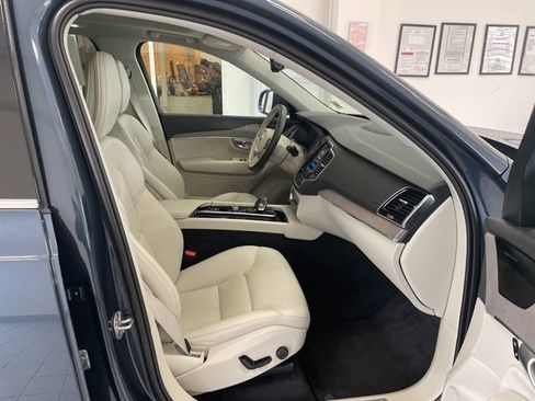 Certified 2023 Volvo XC90 B6 Plus image 14