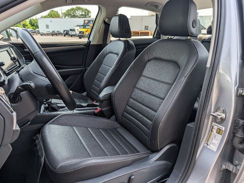 Used 2024 Volkswagen Jetta SE FWD image 14