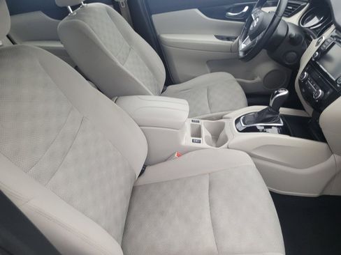 Used 2020 Nissan Rogue Sport SV w/ All-Weather Package FWD image 21