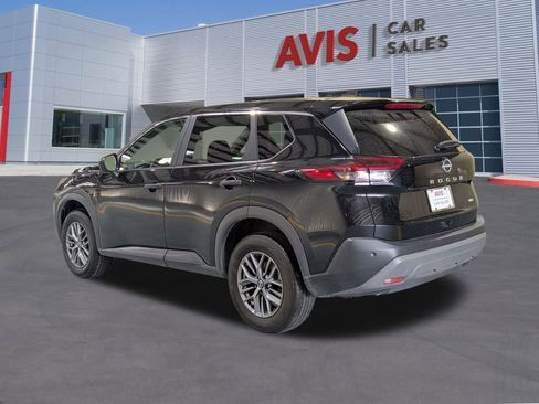 Used 2023 Nissan Rogue S image 9
