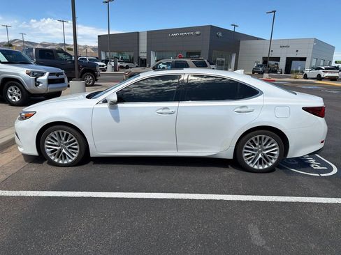 Used 2016 Lexus ES 350 w/ Navigation System Package FWD image 4