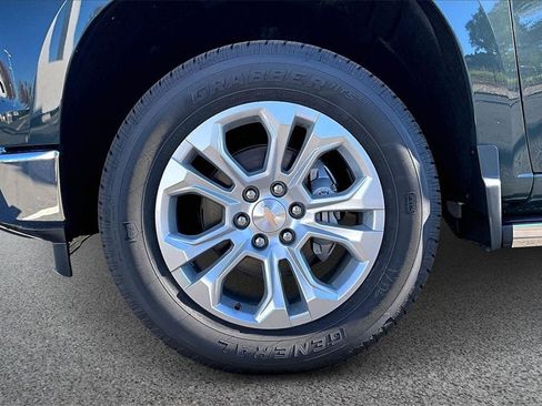 New 2026 Chevrolet Silverado 1500 LTZ w/ LTZ Convenience Package II image 11