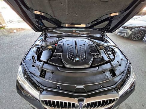 Used 2018 BMW M760i xDrive w/ Luxury Rear Seating Package AWD/4WD image 80