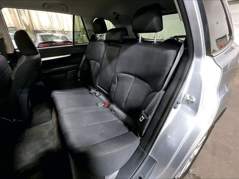 Used 2012 Subaru Outback 2.5i Premium image 20