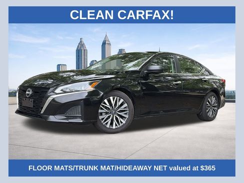 Used 2024 Nissan Altima 2.5 SV image 1