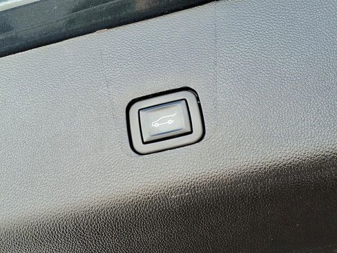 Used 2021 Chevrolet Traverse RS w/ LPO, 'HIT The Road' Package image 8