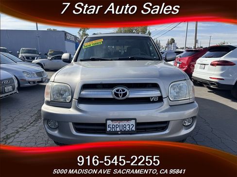 Used 2005 Toyota Sequoia SR5 image 2