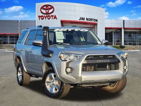 Used 2020 Toyota 4Runner SR5 image 1