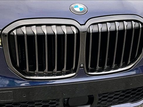 Used 2021 BMW X7 M50i AWD/4WD image 34