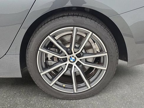 Used 2022 BMW 330i xDrive Sedan w/ Premium Package AWD/4WD image 31
