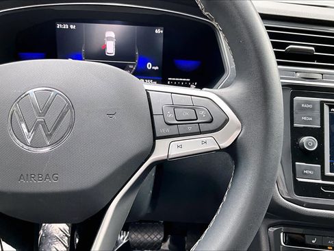 Certified 2022 Volkswagen Tiguan S image 25
