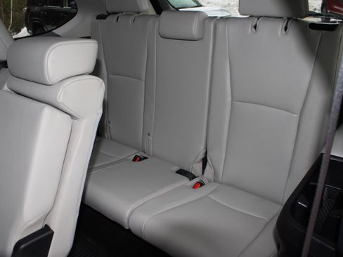 Used 2024 Toyota Grand Highlander XLE image 17