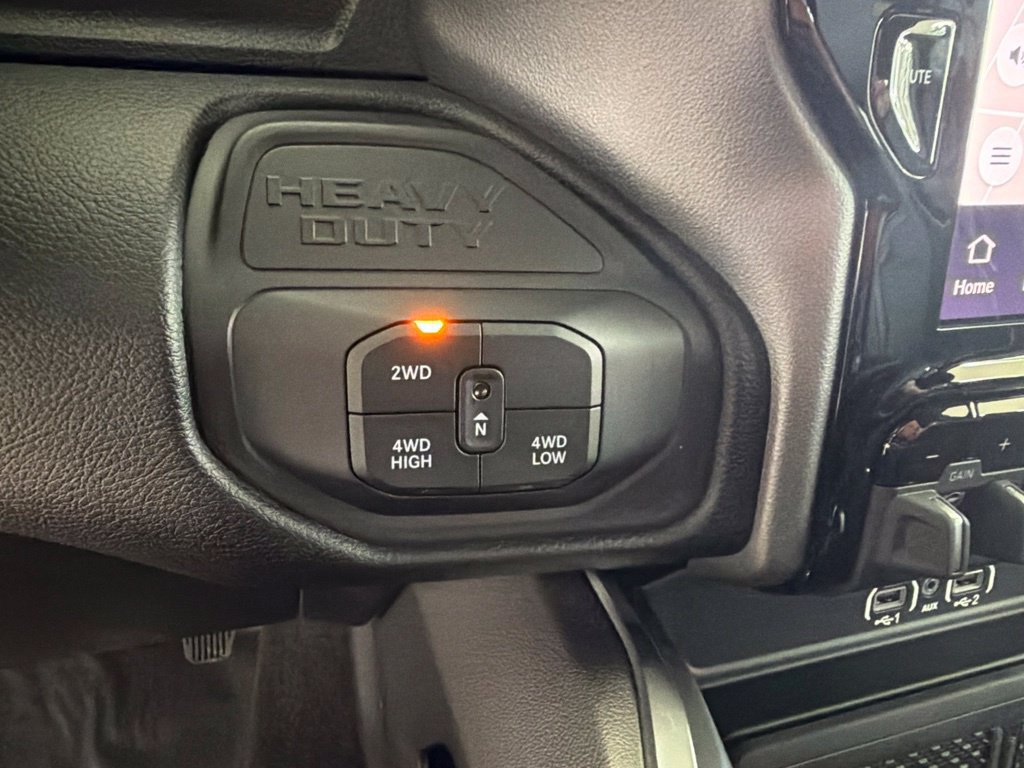 Used 2026 RAM 3500 Laramie w/ Towing Technology Group AWD/4WD image 57