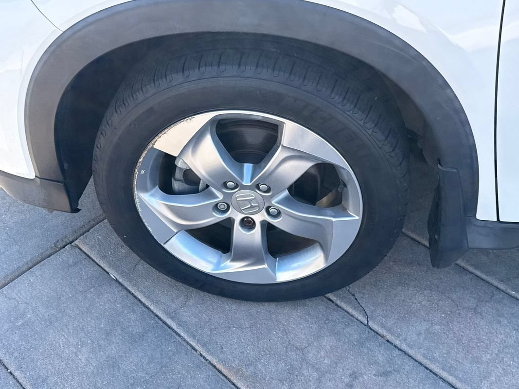 Used 2017 Honda HR-V EX image 12