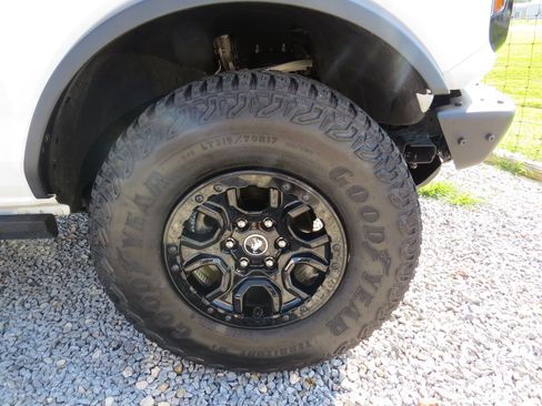 Used 2024 Ford Bronco Wildtrak AWD/4WD image 13