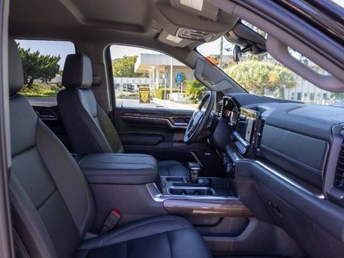 Used 2024 Chevrolet Silverado 1500 LT Trail Boss w/ LT Trail Boss Premium Package image 17