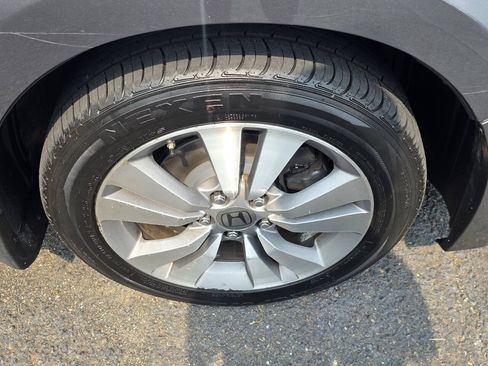 Used 2012 Honda Accord EX image 19