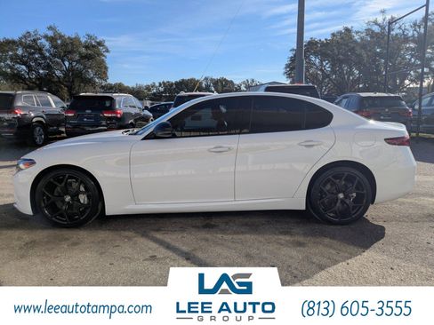 Used 2021 Alfa Romeo Giulia Ti w/ Nero Edizione image 6