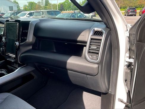 Used 2025 RAM 1500 Big Horn AWD/4WD image 13