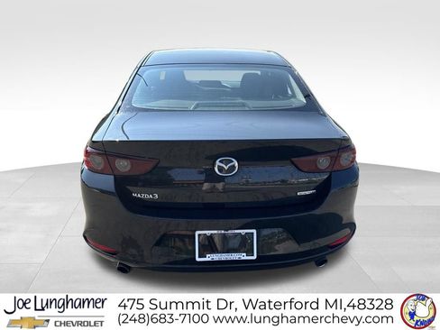 Used 2021 MAZDA MAZDA3 Sedan FWD image 4
