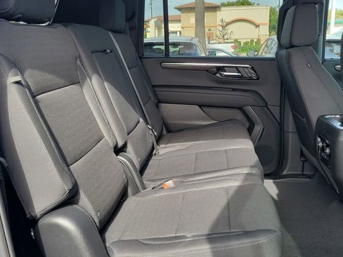 New 2026 Chevrolet Suburban LS image 18