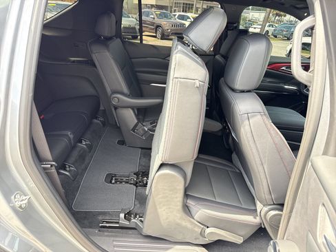 Used 2026 Chevrolet Traverse Z71 w/ Enhanced Driving Package AWD/4WD image 34