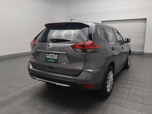 Used 2017 Nissan Rogue S AWD/4WD image 9