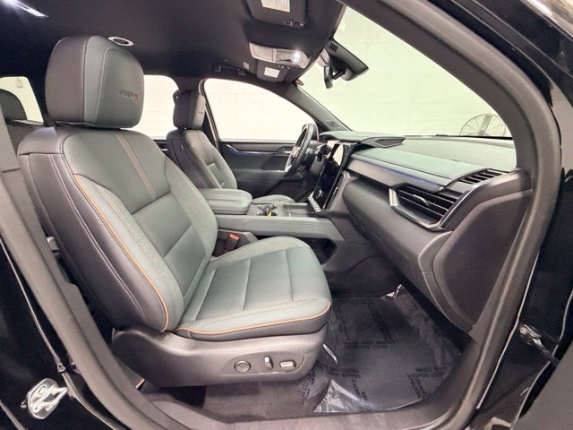 Used 2025 GMC Acadia AT4 AWD/4WD image 26