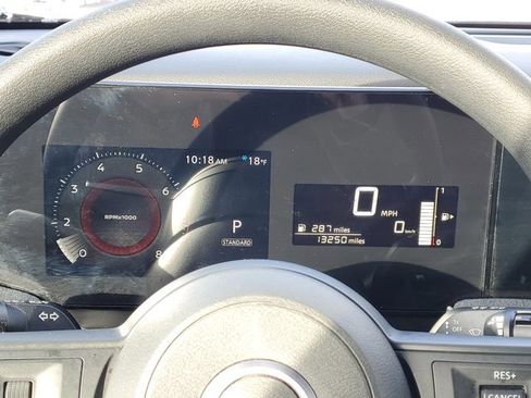 Certified 2025 Nissan Kicks SV image 8