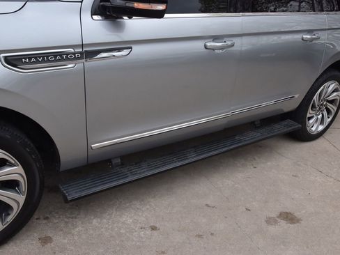 Used 2023 Lincoln Navigator L Reserve image 36