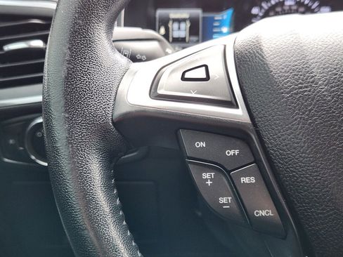 Used 2022 Ford Edge Titanium image 19