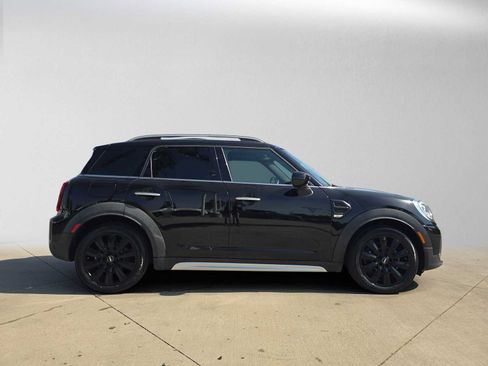 Used 2021 MINI Cooper Countryman FWD image 2