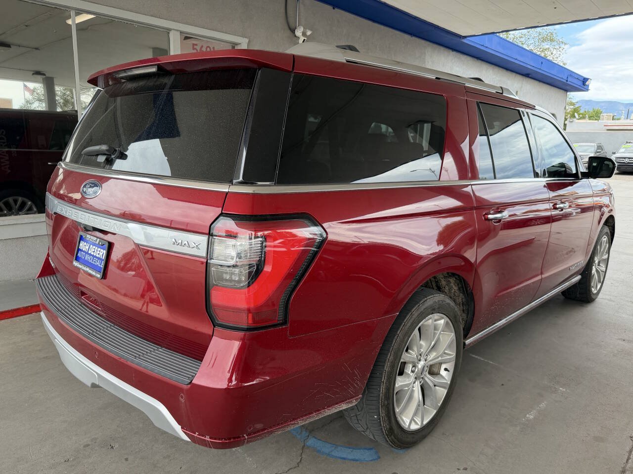 Used 2019 Ford Expedition Max Platinum RWD image 5