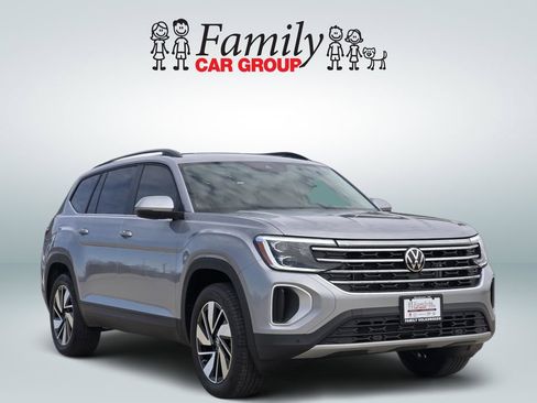 New 2026 Volkswagen Atlas SE FWD image 2