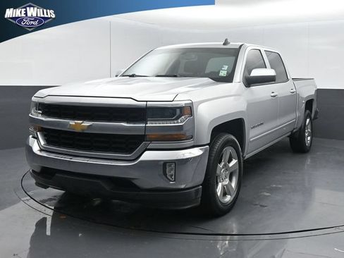 Used 2018 Chevrolet Silverado 1500 LT w/ All Star Edition RWD image 3
