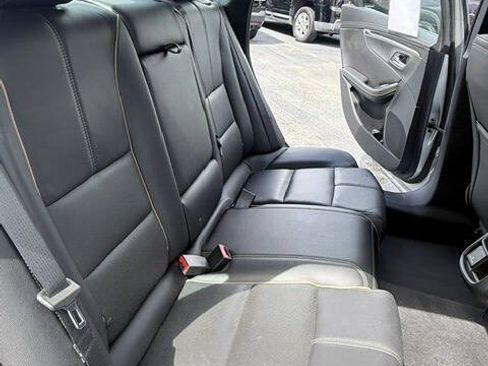 Used 2019 Chevrolet Impala Premier FWD image 14
