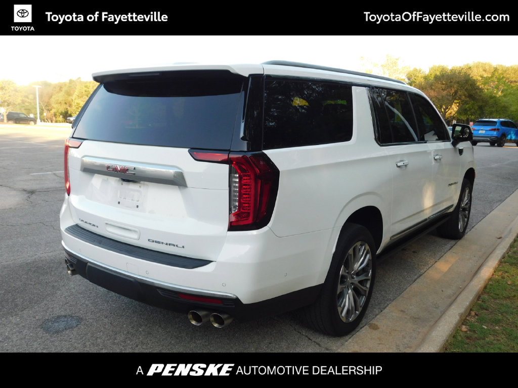 Used 2023 GMC Yukon XL Denali w/ Denali Reserve Package AWD/4WD image 4