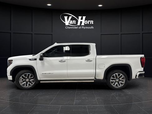 Used 2024 GMC Sierra 1500 Denali w/ Denali Reserve Package AWD/4WD image 4