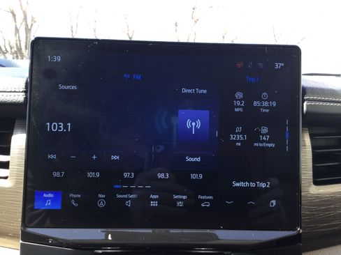 Used 2023 Ford Expedition Limited image 15