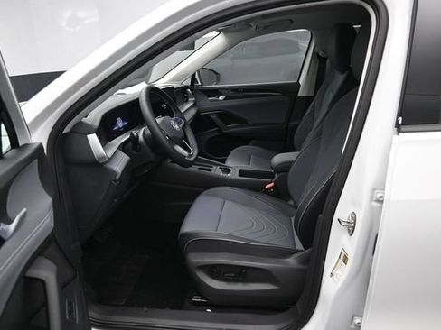 New 2026 Volkswagen Tiguan SE AWD/4WD image 9