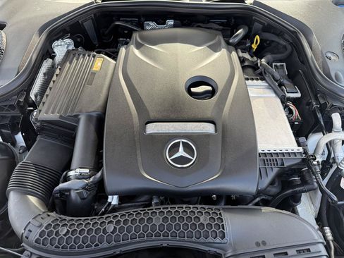 Used 2017 Mercedes-Benz E 300 image 18