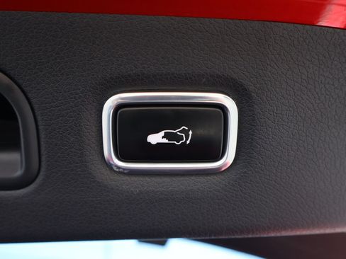Used 2018 Kia Stinger GT2 AWD/4WD image 9